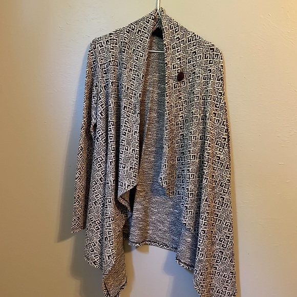 Boutique Style Cardigan Sweater - Picture 2 of 4